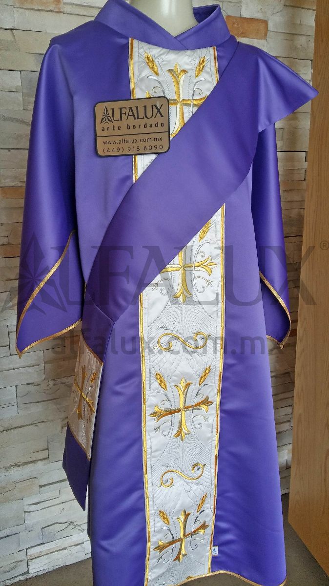 11 CATEDRAL Morado Dalmatica 345